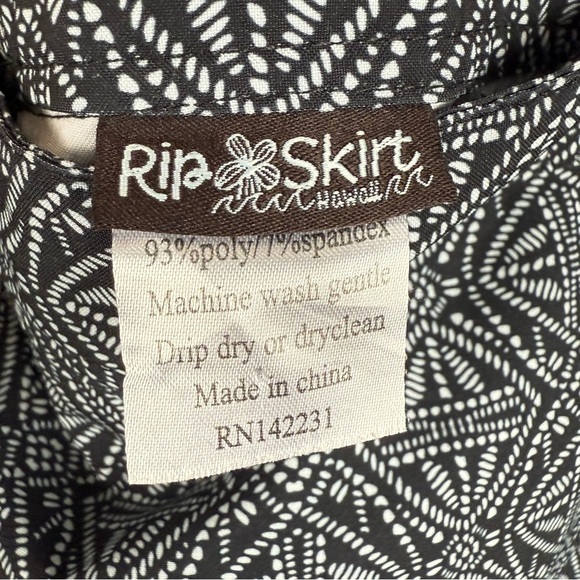 Ripskirt Hawaii Womens Medium Skirt Black White Tribal Aztec Geometric Beach - Picture 5 of 7